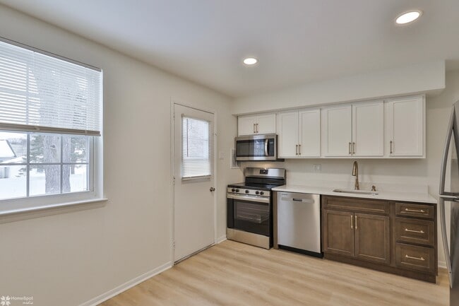 Pine Grove Townhomes