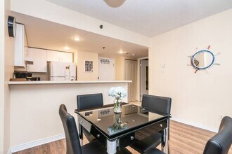 66 Bd René-Lévesque E in Montréal, QC - Building Photo - Building Photo