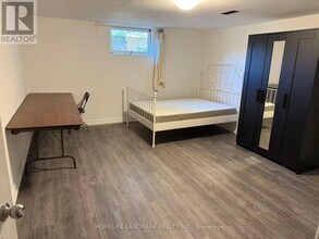 15 Yarmouth Ct in Hamilton, ON - Building Photo - Building Photo