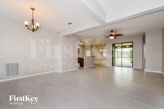 2717 SW 18th Ave in Cape Coral, FL - Building Photo - Building Photo