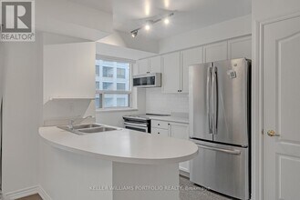 30 Hayden St in Toronto, ON - Building Photo - Building Photo