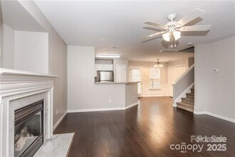 231 Woodlynn Dr in Charlotte, NC - Foto de edificio - Building Photo