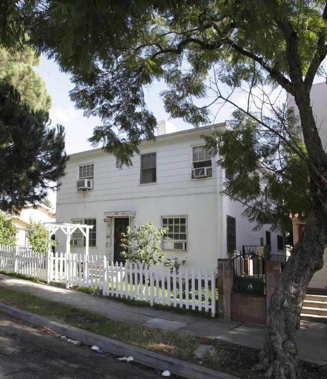 154-156 Robinson St in Los Angeles, CA - Foto de edificio - Building Photo