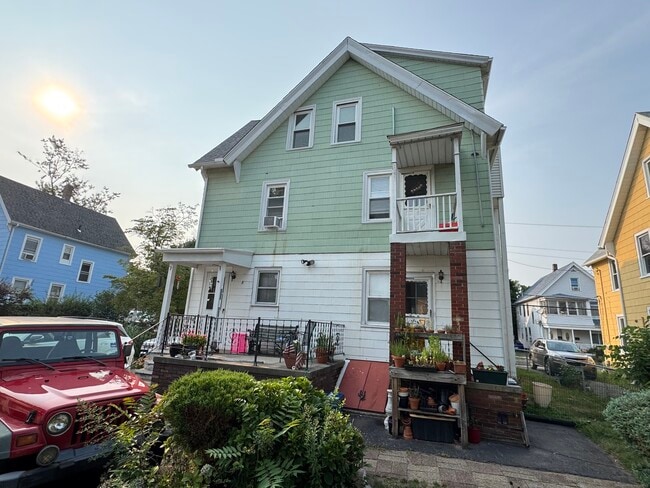 178 Lamson St in West Haven, CT - Building Photo - Building Photo
