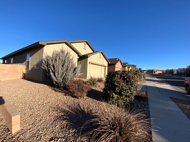 10909 Topacio St NW in Albuquerque, NM - Building Photo - Building Photo