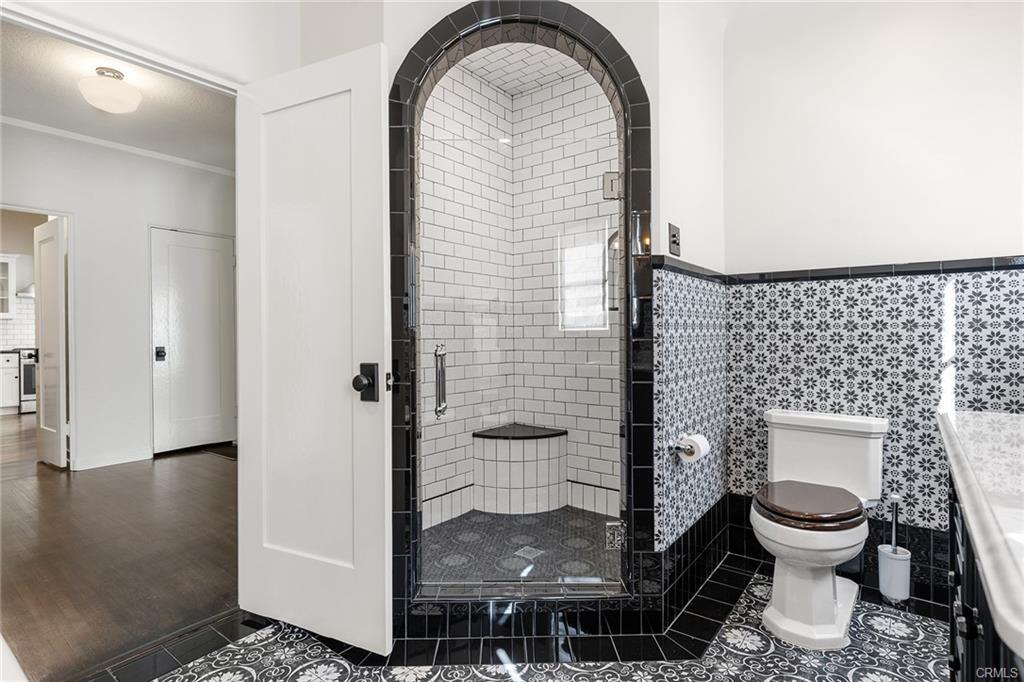 1149 Hi Point St in Los Angeles, CA - Building Photo