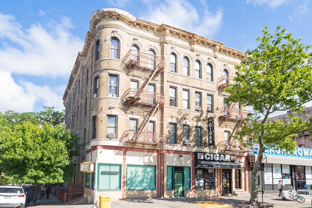 4820 4th Ave in Brooklyn, NY - Foto de edificio