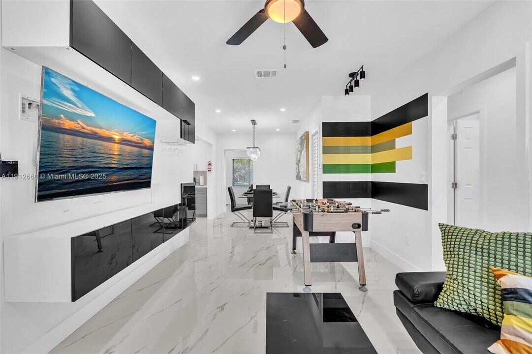 797 NW 35th St in Miami, FL - Building Photo