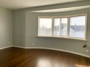 67 W 5th St, Unit 2 in Bayonne, NJ - Building Photo - Building Photo
