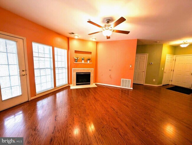 6214 Westchester Park Dr in College Park, MD - Building Photo - Building Photo