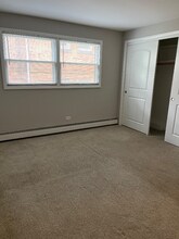 1327 E Prairie Ave, Unit NA in Des Plaines, IL - Building Photo - Building Photo