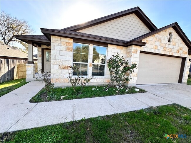 property at 2017 Ridge View Dr