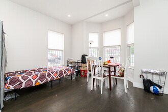 78 Forest St in Boston, MA - Foto de edificio - Building Photo