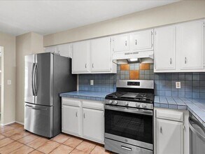 8000 Downing St in Austin, TX - Building Photo - Building Photo