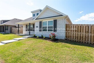 4747 W Tofino Dr in Fayetteville, AR - Building Photo - Building Photo