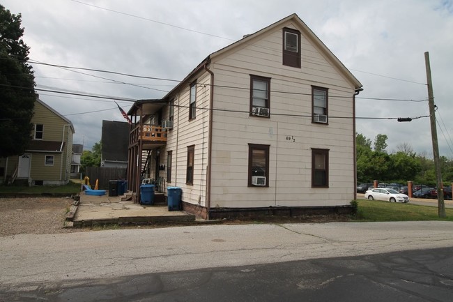 69 Diamond Ave in Barberton, OH - Building Photo - Building Photo