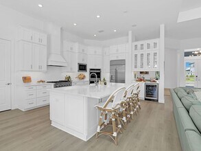 15432 Turin Dr in Naples, FL - Building Photo - Building Photo