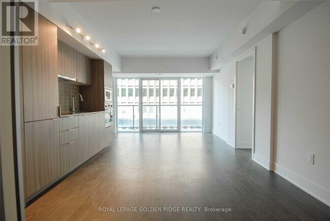 955 Bay St. in Toronto, ON - Building Photo - Building Photo