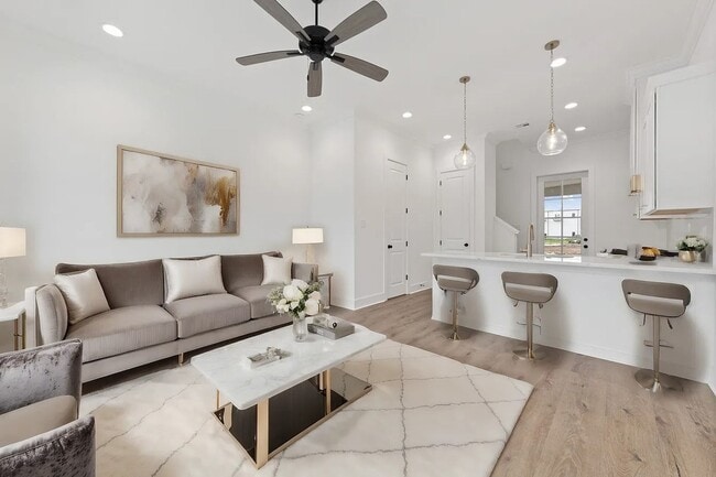 property at 115 Gaunt Ln