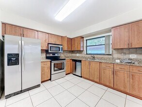 9780 Pecan Tree Dr in Boynton Beach, FL - Building Photo - Building Photo