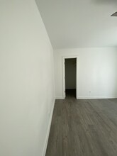 1915 Metairie Ave, Unit D in Metairie, LA - Building Photo - Building Photo