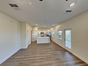 5976 Sycamore Pl St in St. Cloud, FL - Foto de edificio - Building Photo