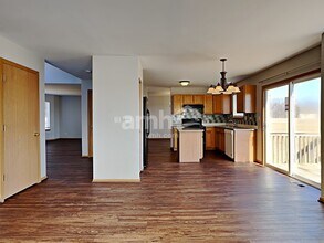 1035 Stephen Ct in Aurora, IL - Building Photo - Building Photo