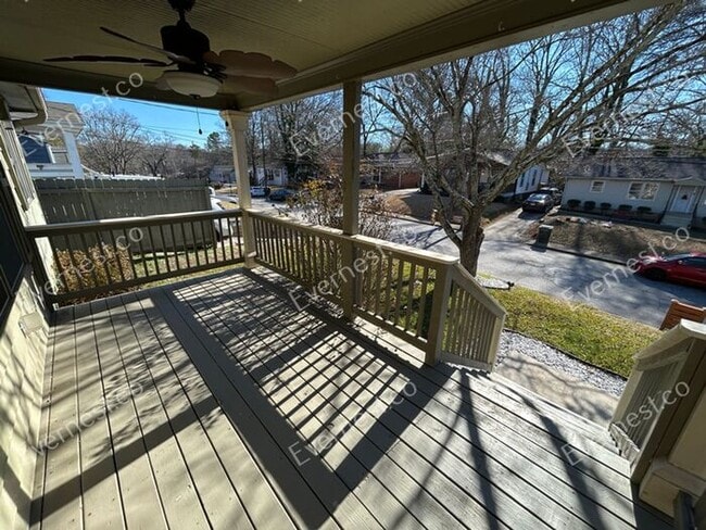 243 Maple St in Atlanta, GA - Building Photo - Building Photo