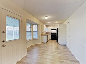 615 Sherman Dr in Mansfield, TX - Building Photo - Building Photo