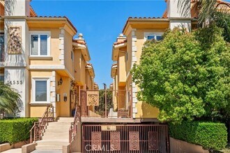 14535 Margate St in Van Nuys, CA - Building Photo - Building Photo