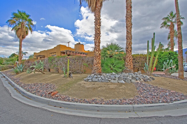 property at 51510 Avenida Obregon