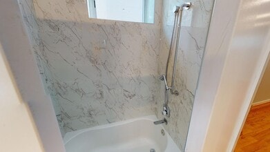 409 Upshur St NW in Washington, DC - Foto de edificio - Building Photo