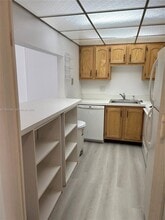 4154 Inverrary Dr in Lauderhill, FL - Building Photo - Building Photo