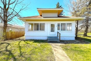 1302 Lindley Ave in Indianapolis, IN - Building Photo