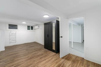 128 E 10th Ave in Hutchinson, KS - Building Photo - Building Photo