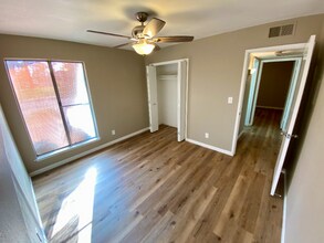 520 W Sierra Ave, Unit #102 in Fresno, CA - Building Photo - Building Photo