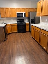 2279 Stoughton Dr in Aurora, IL - Building Photo - Building Photo