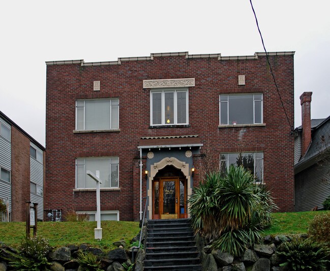 Terry Anne Apartments in Seattle, WA - Building Photo - Building Photo