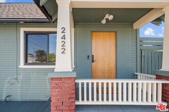 2422 W 30th St in Los Angeles, CA - Building Photo - Building Photo