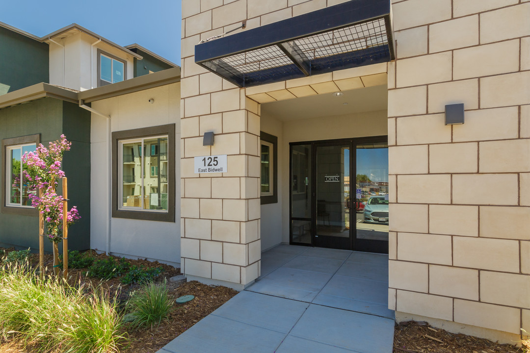 Bidwell Pointe in Folsom, CA - Foto de edificio