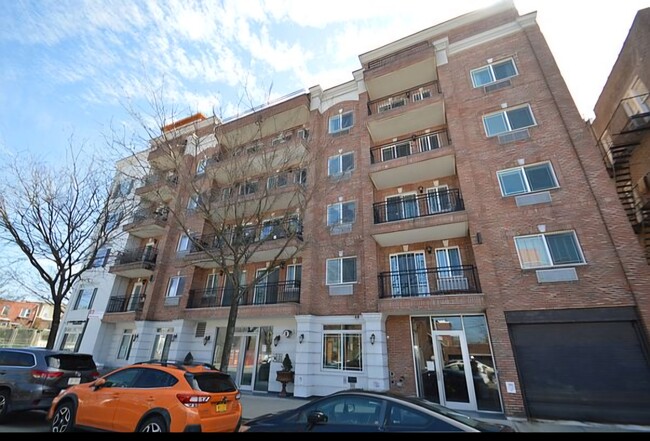 59-14-14 41st Ave in Queens, NY - Building Photo - Building Photo