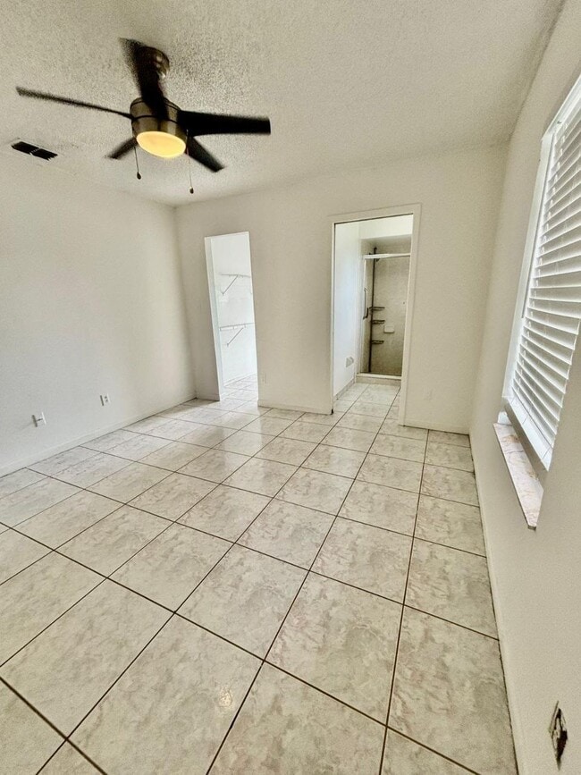 5665 Nokomis Cir in Orlando, FL - Building Photo - Building Photo