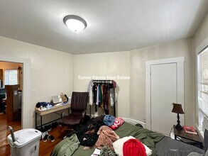 27 Forest St, Unit 1 in Cambridge, MA - Building Photo - Building Photo
