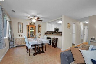 1002 La Terrace Cir in San Jose, CA - Building Photo - Building Photo