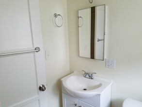 1520 Marine Ave, Unit 1 in Gardena, CA - Foto de edificio - Building Photo