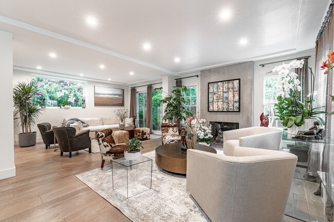 property at 1438 San Ysidro Dr