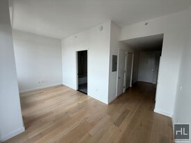 NORTHERN BOULEVARD, Unit 8E in Queens, NY - Building Photo