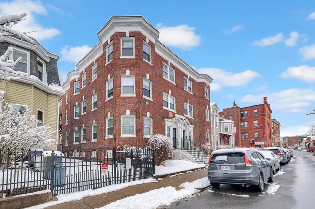 107 School St, Unit 107-1 in Boston, MA - Building Photo - Building Photo