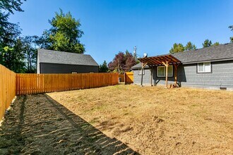 2014 E 88th St in Tacoma, WA - Building Photo - Building Photo