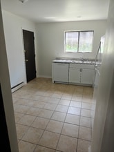 2216 W Nichols Rd in Arlington Heights, IL - Building Photo - Building Photo